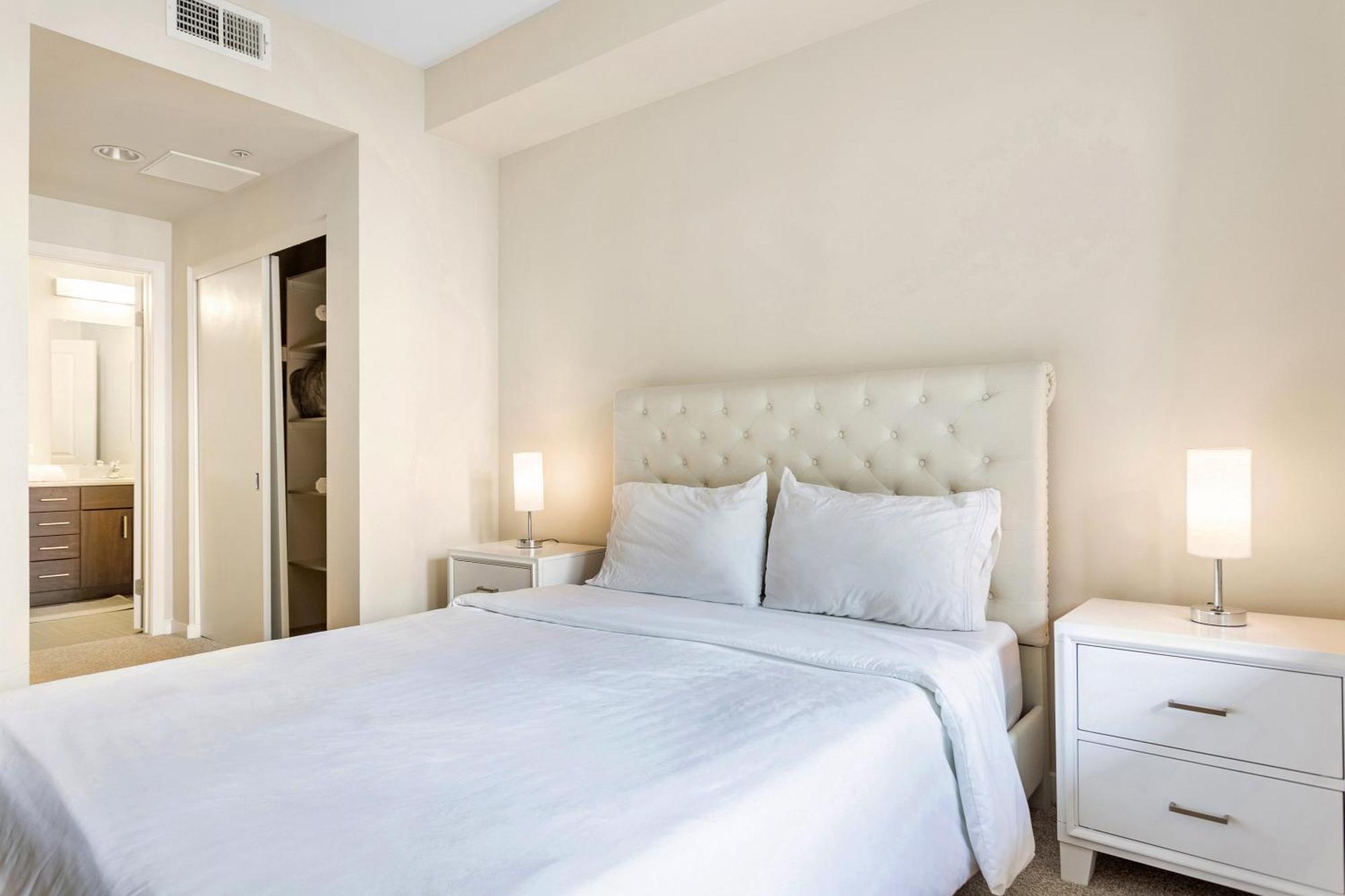 Luxury 2 Bedroom 2 Bathroom With Fitness Center And Pool Лос-Анджелес Экстерьер фото